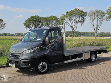 Utilitaire plateau Iveco
