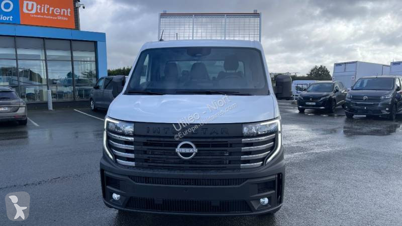 Véhicule utilitaire Nissan