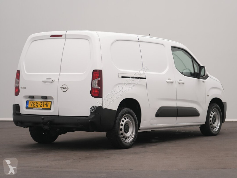 Véhicule utilitaire Opel 131PK