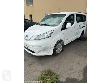 Fourgonnette Nissan