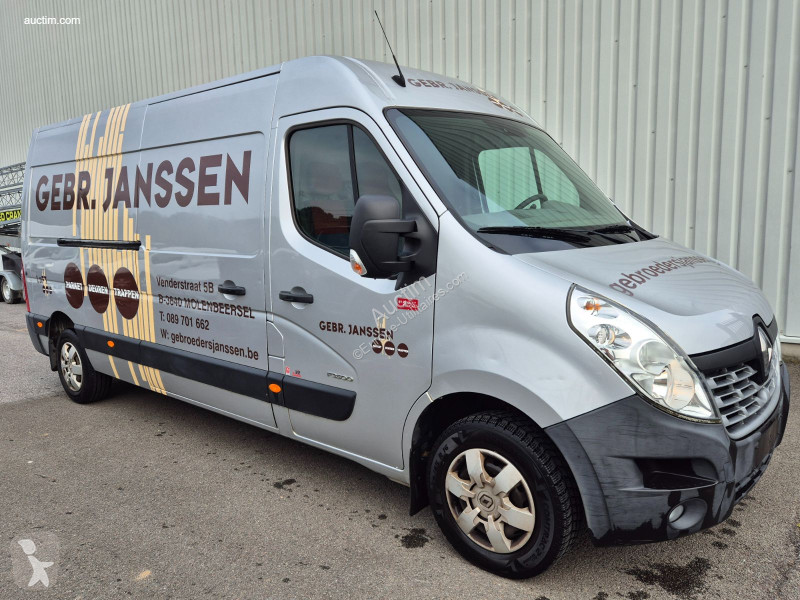 Véhicule utilitaire Renault master