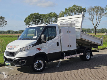 Utilitaire benne Iveco