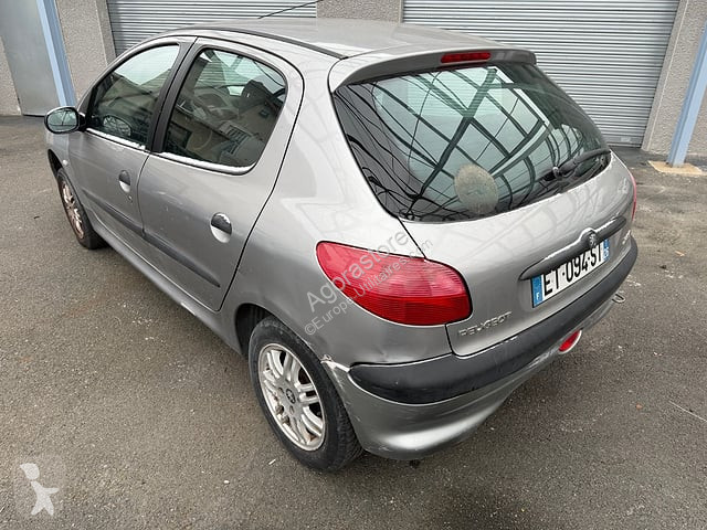 Коммерческий автомобиль Peugeot 206