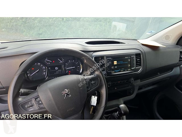 Коммерческий автомобиль