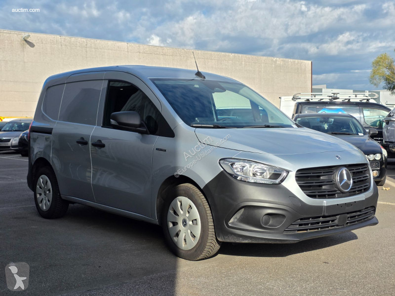 Коммерческий автомобиль Mercedes ecitan