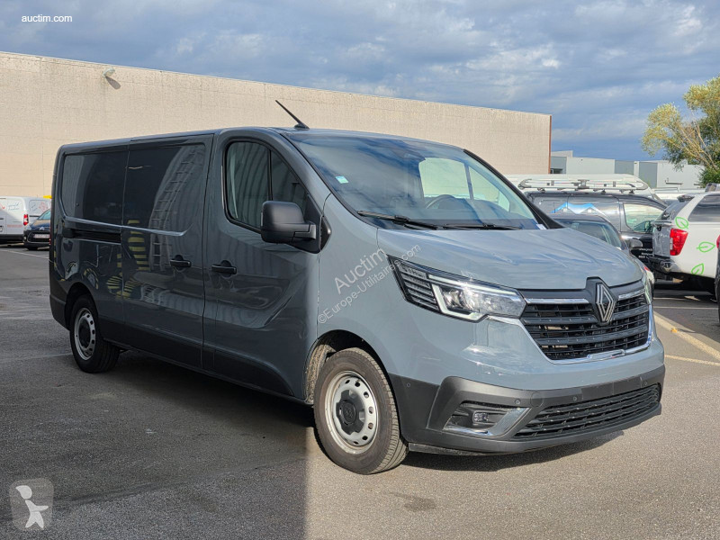 Коммерческий автомобиль Renault trafic