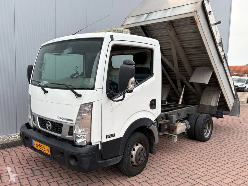 Nissan  NT400- 35.12 2.5 dCi 250 van