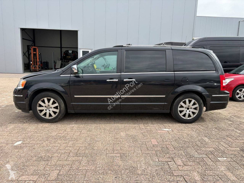 Chrysler 2.8 CRD Limited van