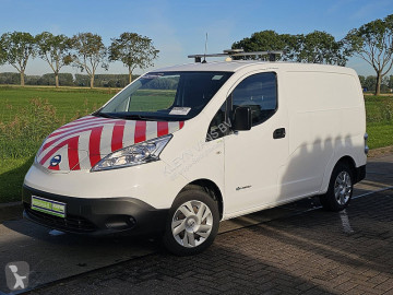 Furgon dostawczy Nissan