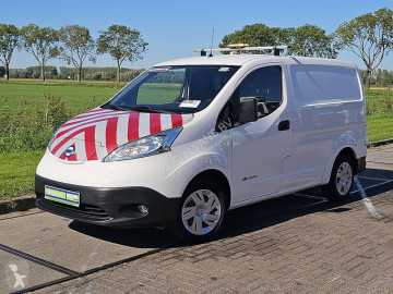 Furgon dostawczy Nissan