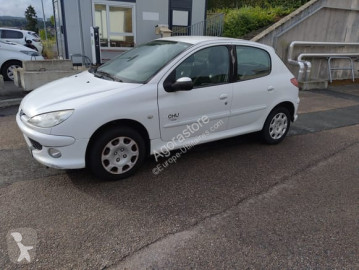 Автомобиль Городской автомобиль Peugeot