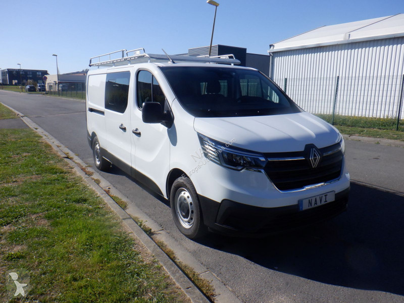 Коммерческий автомобиль Renault TRAFIC III FG...