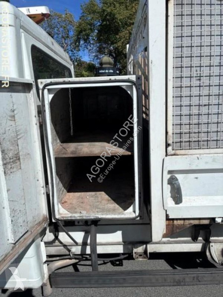 Samochód dostawczy Peugeot BOXER