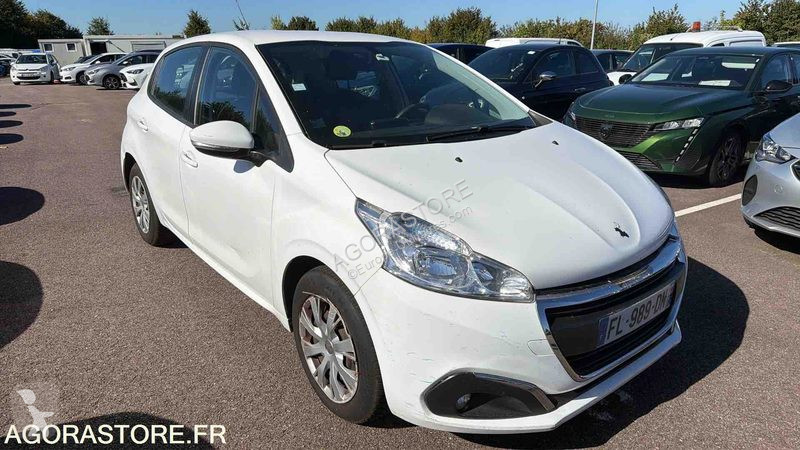 Samochód dostawczy Peugeot 208