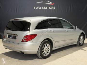Coche berlina Mercedes