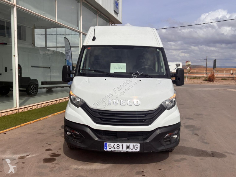 عربة نفعية Iveco  35S16V