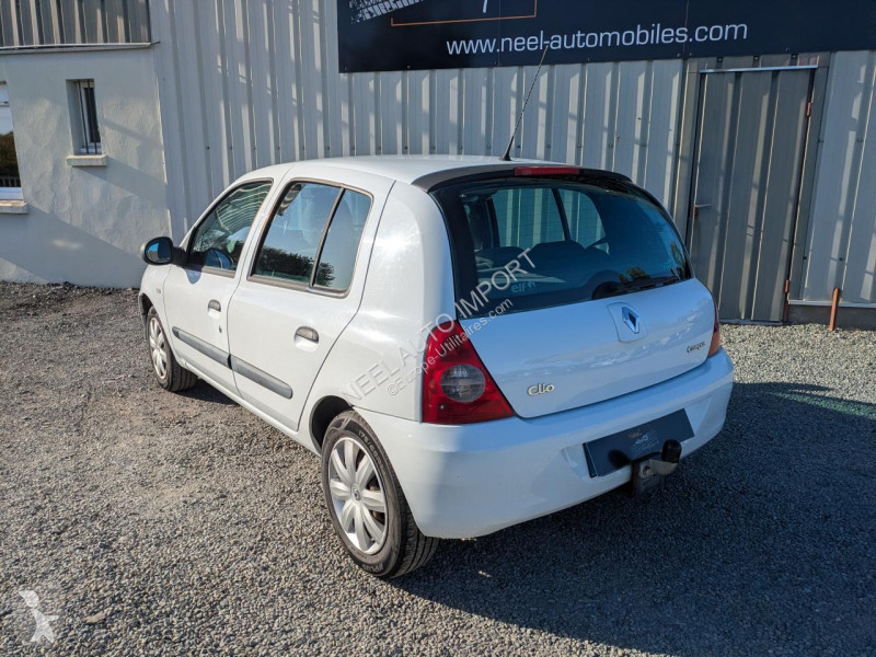 عربة نفعية Renault