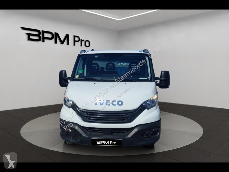 عربة نفعية Iveco CCb 35C16H empattement 4100...