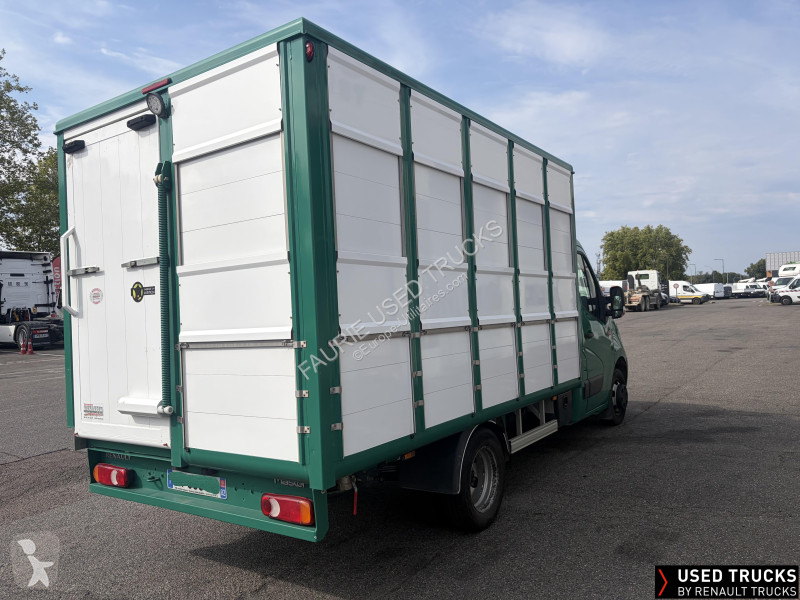 عربة نفعية Renault