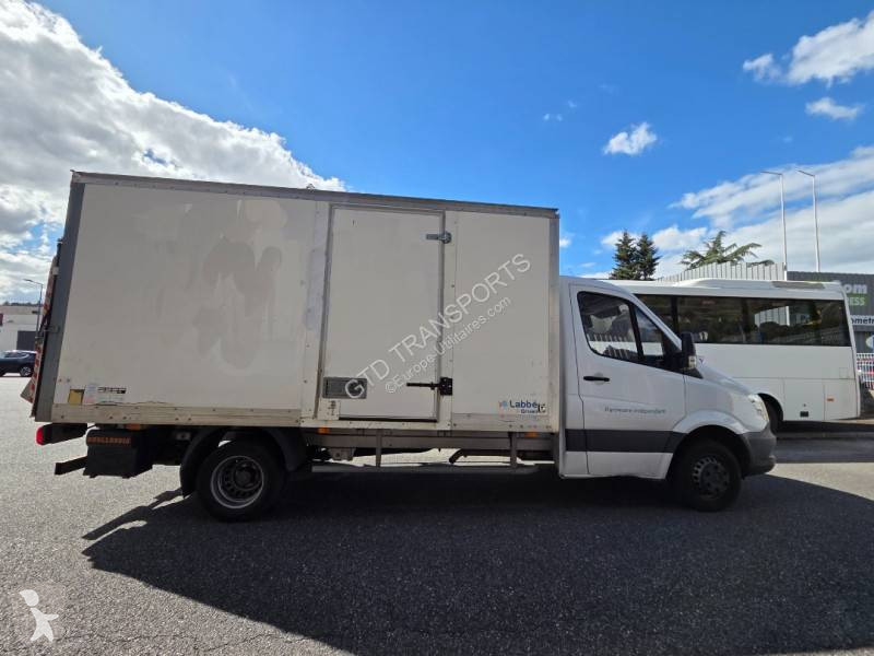 Véhicule utilitaire Mercedes
