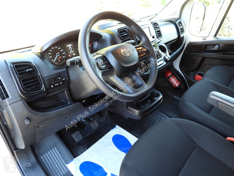 Samochód dostawczy Toyota MAX