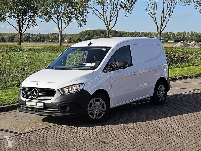 Autoutilitară Mercedes 110 CDI Long Airco Mbux...