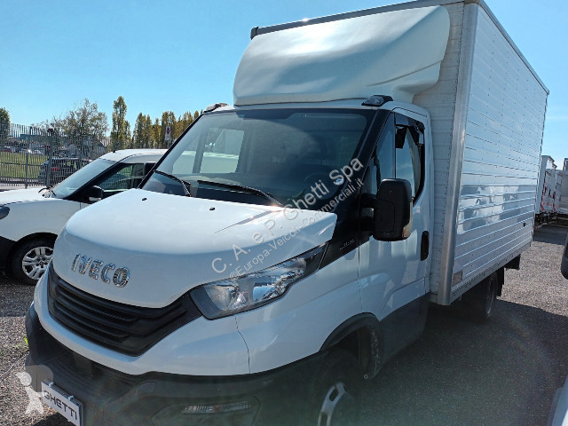 Autoutilitară Iveco Daily 35C14