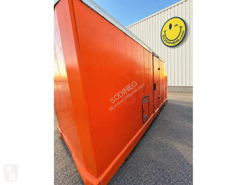 Matériel de chantier JCR  STYLBOX 4500VR SUR BERCE
