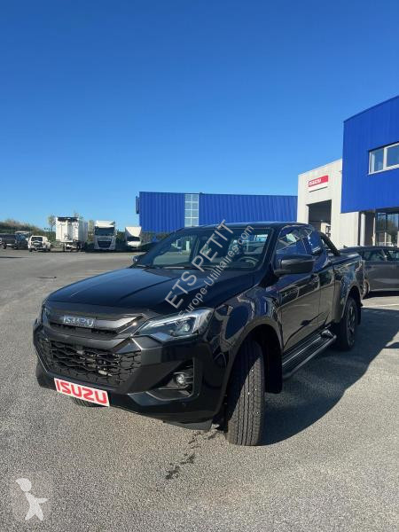 Véhicule utilitaire Isuzu N60 SPACE NITROSPORT