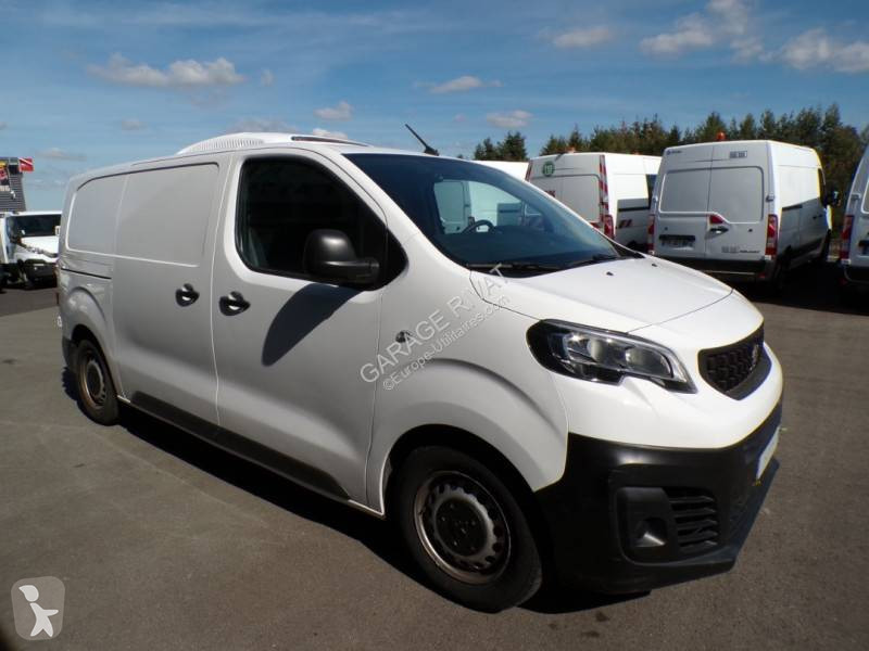 Véhicule utilitaire Peugeot 2.0L bluehdi 145