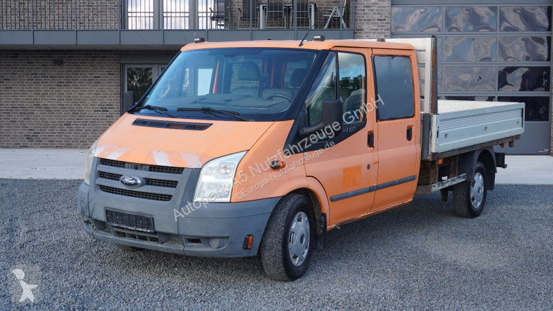 Véhicule utilitaire Ford FT 350 TDCi Doka...