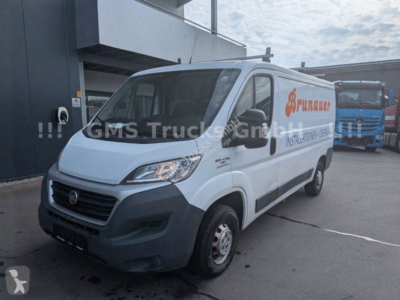Véhicule utilitaire Fiat Multijet 130 / Nur...