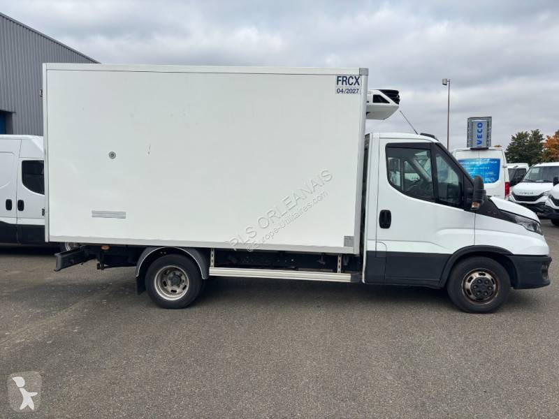 Véhicule utilitaire Iveco 35C16H