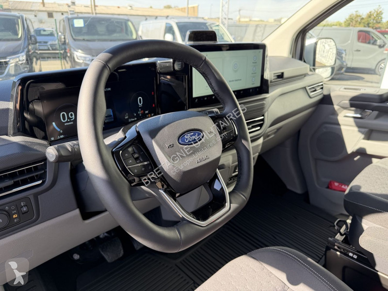 Véhicule utilitaire Ford TRANSIT CUSTOM FG 320...