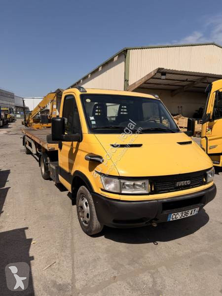 Iveco  semi-trailer truck