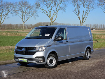 Volkswagen Transporter 2.0 TDI L2H1 Navi Trekhaak Adaptieve Cruise Control Standkachel Achterdeuren PDC Airco 3 Zits Euro6 150 PK!