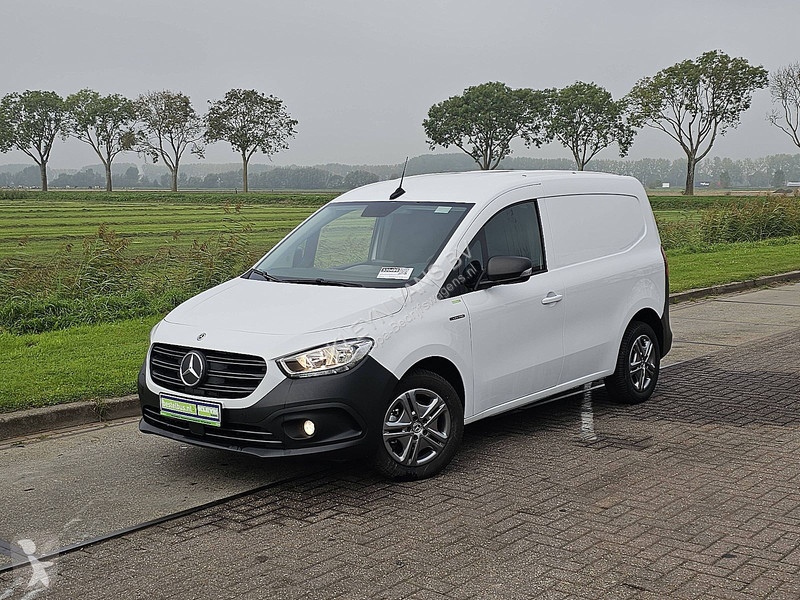 Véhicule utilitaire Mercedes 51kWh L1 290Km WLTP e