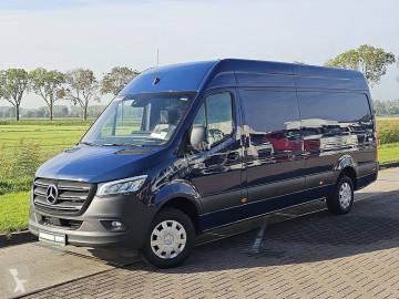 Fourgon Mercedes