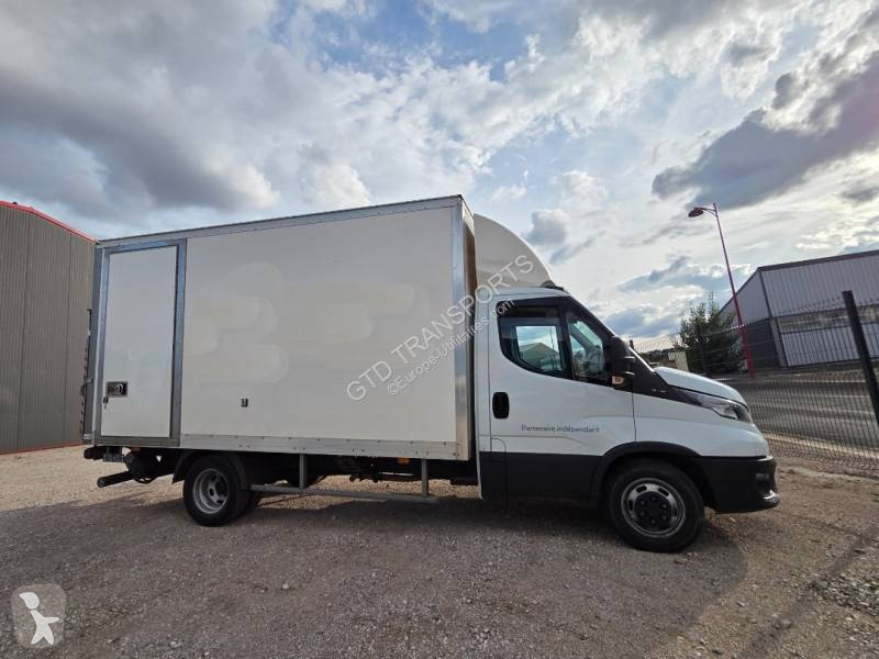 Véhicule utilitaire Iveco