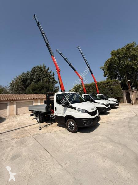 Véhicule utilitaire Iveco 35C16