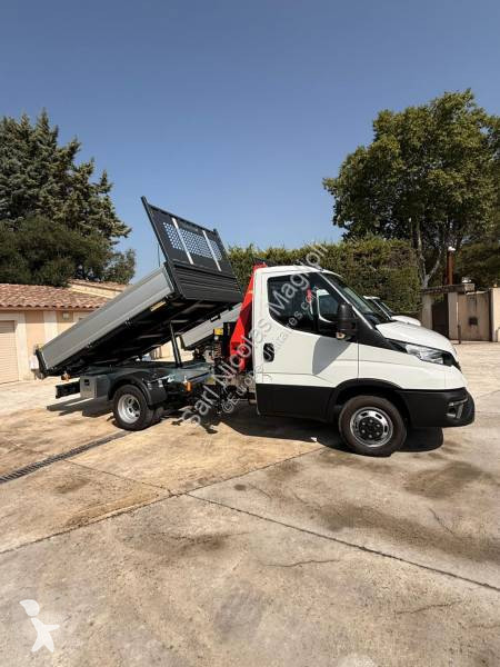 Véhicule utilitaire Iveco 35C16