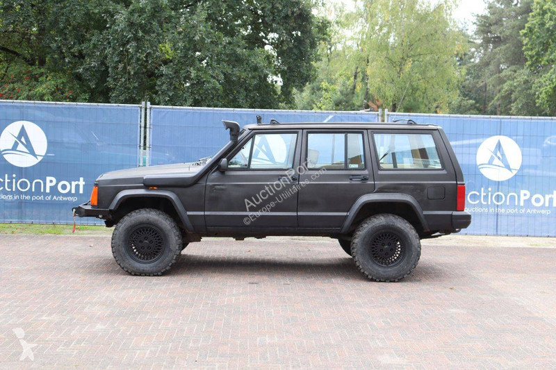 Véhicule utilitaire Jeep Limited