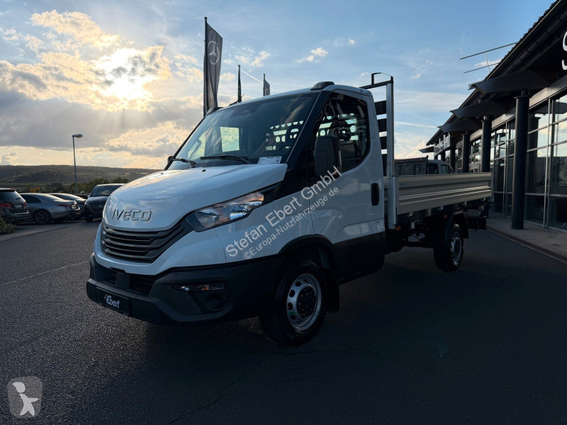 Véhicule utilitaire Iveco 35S14 Kipper,...