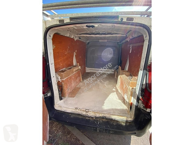 Véhicule utilitaire Peugeot EXPERT