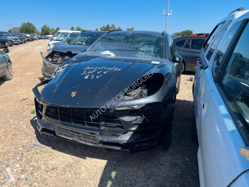 Véhicule utilitaire Porsche 3.0i V6 360 GTS /...
