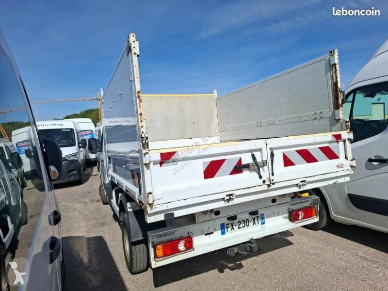Véhicule utilitaire Renault 165 CH DIN