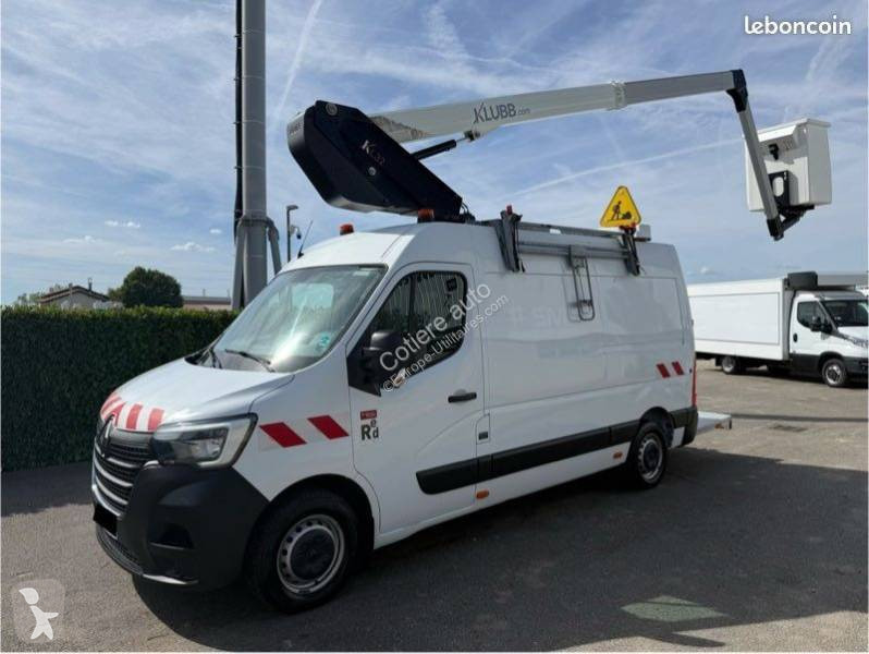 Véhicule utilitaire Renault 145.35
