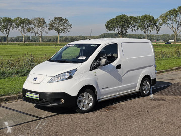 Fourgon Nissan