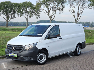 Fourgon Mercedes