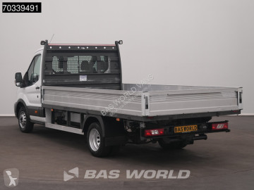 Utilitaire plateau Ford